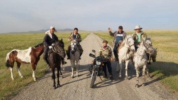 Фотография к новости: Нұр-Сұлтаннан Жидебайға дейін. 15 шақырымнан шай алып шыққан жігіт