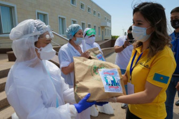 Фотография к новости: Пандемия кезінде волонтерлер 1 млн-ға жуық адамға көмек көрсеткен