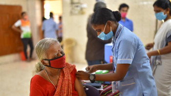 Фотография к новости: Қазақстандық вакциналар үндістандық штамнан қорғай ала ма? Бекшин жауап берді