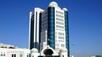 Фотография к новости: Сенаторлар Есеп комитетінің мүшесін орнында қалдырды 