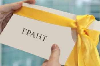 Фотография к новости: Шетелдегі қандастарға арналған 20 білім гранты бөлінді