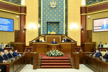 Фотография к новости: Парламенттің 156 депутаты екі ай демалады