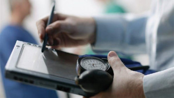 Фотография к новости: Жалған вакцина паспортын сатқан медицина қызметкерлері ұсталды