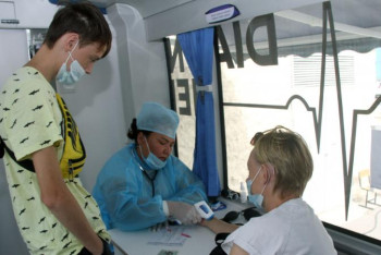 Фотография к новости: Маңғыстаулық тұрғындарға жылжымалы вакцинация кешені қызмет көрсетіп жатыр