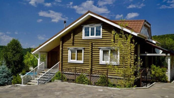 Фотография к новости: Алматы тауларында адасып кеткен туристер үшін паналау орны салынады