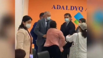 Фотография к новости: Цой Денсаулық сақтау министрлігінің алдында болған оқиғаға қатысты жауап берді