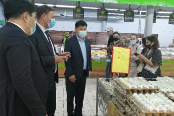 Фотография к новости: Өскеменде баға тұрақтылығын арнайы мониторингтік топ бақылайды 