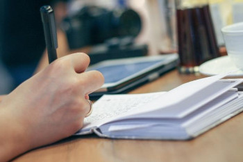 Фотография к новости: Ауыл әкімін сайлау: Байқаушының жұмыс блокноты әзірленді - Төлеген Күнәділов