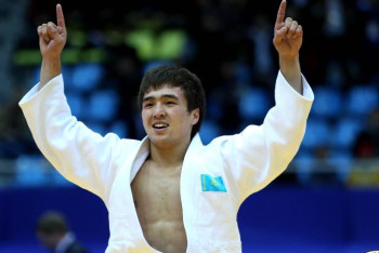 Фотография к новости: Елдос бүгін тағы да өзінің кәсіби спортшы екенін дәлелдеді – Крюков