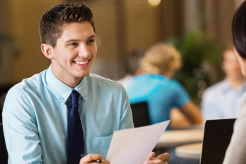 Фотография к новости: Аймағамбетов: Студенттерден жұмысқа орналасқаны туралы анықтаманы сұратудың қажеті жоқ