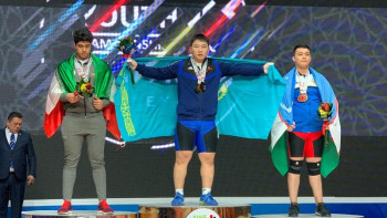 Фотография к новости: Ауыр атлетикадан 2024 жылы Париж Олимпиадасына кімдер баруы мүмкін?