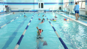 Фотография к новости: Қазақстандағы инклюзия: Жүзудің ерекше балаларға пайдасы қандай?