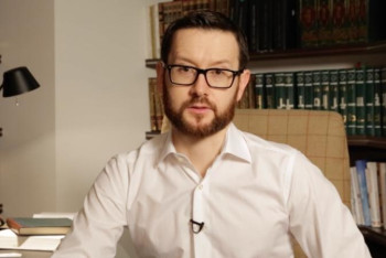 Фотография к новости: Белгілі діндар «Коронавирус – Құдайдың жазасы» дегендерге жауап берді