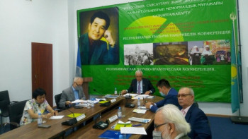 Фотография к новости: Депутат Түркістанға Өзбекәлі Жәнібековтің ескерткішін қоюды ұсынды