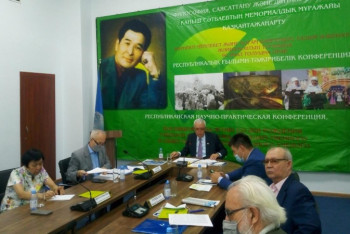 Фотография к новости: Депутат Түркістанға Өзбекәлі Жәнібековтің ескерткішін қоюды ұсынды