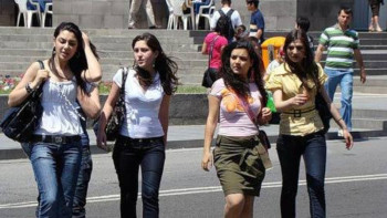 Фотография к новости: Әзербайжанда әйелдерге қандай қолдау көрсетіледі?