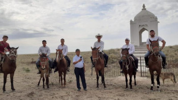 Фотография к новости: Сал Мұхиттың туғанына 180 жыл толуына орай салт аттылар экспедициясы өтті