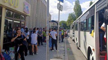 Фотография к новости: Тараздан Ақшолақ стансасына жолаушылар автобустары жөнелтілуде