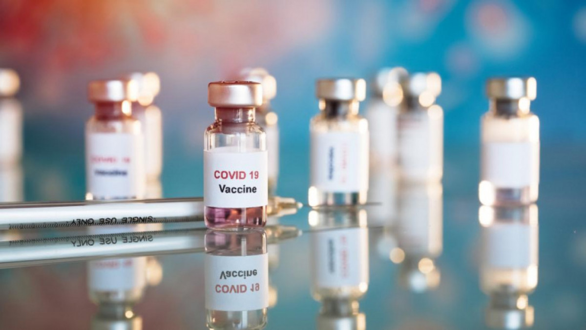 Алматыда 34 мыңнан аса мұғалім вакцина салдырды