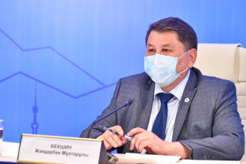 Фотография к новости: Бекшин: Оқушылар үшін КВИ жұқтырудың қауіпті орны – өз отбасы