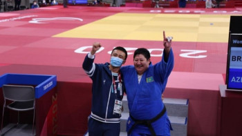 Фотография к новости: Зарина Байбатина Паралимпиаданың күміс жүлдегері атанды