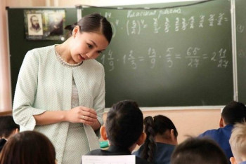 Фотография к новости: Мұғалімдерді қолдау саясатын жалғастырамыз – Тоқаев