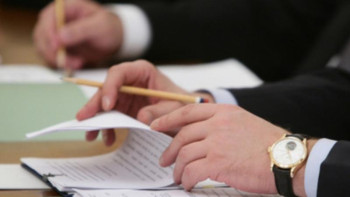 Фотография к новости: Депутаттар үш жылға арналған заң жобасын қарады