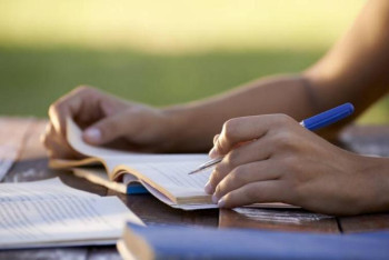 Фотография к новости: Мемлекет 18 жасқа толмаған жасөспірімдерге не беруі тиіс?