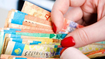 Фотография к новости: Шәпкенов ең төменгі жалақыны арттыру тапсырмасы қалай орындалатын айтып берді