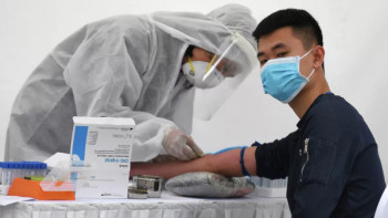 Фотография к новости: Алматыда күніне 200-ден астам студент вакцина салдыруда – Бекшин