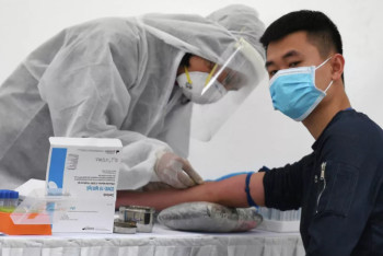 Фотография к новости: Алматыда күніне 200-ден астам студент вакцина салдыруда – Бекшин