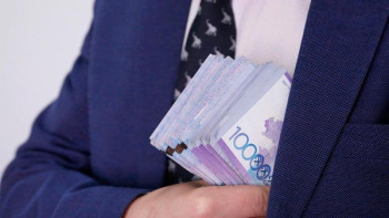 Фотография к новости: Сыбайлас жемқорлықты көбінесе білім беру мекемелерінің басшылары жасайды – Ахметов