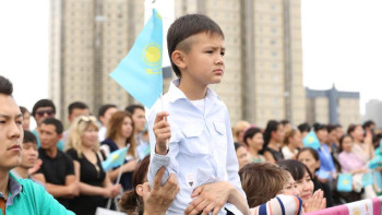 Фотография к новости: Бірнеше транзит орын алған дәуірде өмір сүріп жатырмыз – саясаттанушы