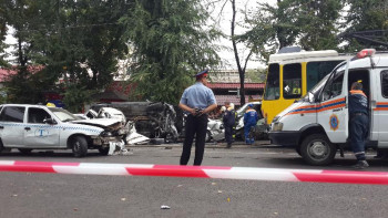 Фотография к новости: Жамбылда жарылыстан бүлінген көліктерді кім өтейді?