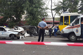 Фотография к новости: Жамбылда жарылыстан бүлінген көліктерді кім өтейді?