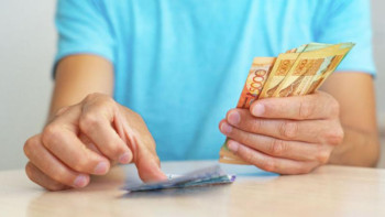 Фотография к новости: Жекелеген санаттағы азаматтық қызметкерлердің жалақысы  жыл сайын 20%-ға артып отырады  – министр