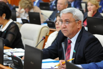 Фотография к новости: Депутат Түркістан облысындағы балабақшалардың аянышты жағдайы туралы айтты