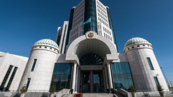 Фотография к новости: Есеп комитетінің мүшесі Сенаттағы қызметінен босатылды