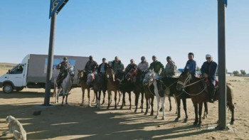 Фотография к новости: Тәуелсіздік-30. Ақтөбелік салт аттылар 400 шақырымды бағындырды