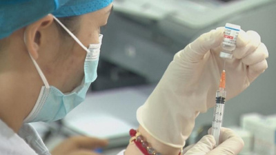 Коронавирус: Қытай вакцинасы нәрестелерге салынады 