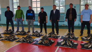 Фотография к новости: Ұлттық спорт түрлері Баян-Өлгийдегі көкпаршыларға көмек жіберді