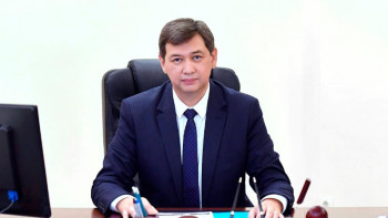 Фотография к новости: Ерлан Қиясов: «Pfizer» вакцинасын жүкті әйелдер мен балаларға салудың нақты уақыты белгіленген жоқ