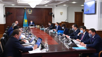 Фотография к новости: Мамин басшылар мен әкімдерге бағаны тежеу жұмысын күшейтуді тапсырды