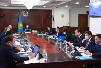 Фотография к новости: Мамин басшылар мен әкімдерге бағаны тежеу жұмысын күшейтуді тапсырды