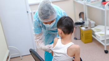 Фотография к новости: Оқушыларға БЦЖ екпесі қалай жасалады? Фоторепортаж