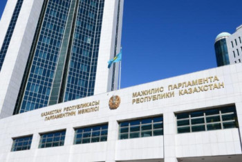 Фотография к новости: Депутаттар мемлекеттік басқару деңгейлері арасында өкілетті қайта бөлетін заң жобасын мақұлдады