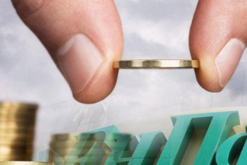 Фотография к новости: Зейнетақыны қайта есептеу кезінде біз жұмыста түнедік. Ағыбаева ағынан жарылды