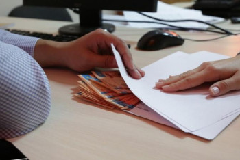 Фотография к новости: Қожахметов жұмыс орындары сатылатын салаларды атады