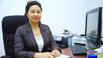 Фотография к новости: Анар Фазылжанова: Жаңа әліпбиге жастардың көзқарасы оң