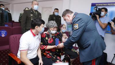 Жамбылдағы жарылыс: Қайтыс болғандардың отбасыларына наградалар табыс етілді